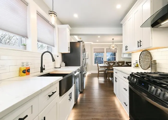 Elegant Near Pitt, Cmu - Sauna & Hot Tub - Park & Walk! Hébergement de vacances Pittsburgh