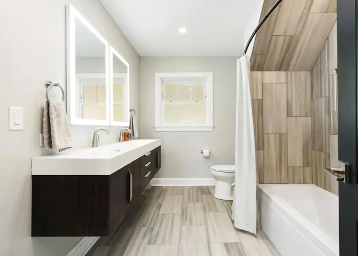 Elegant Near Pitt, Cmu - Sauna & Hot Tub - Park & Walk! *
