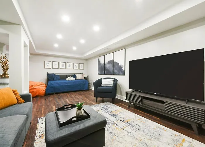 Elegant Near Pitt, Cmu - Sauna & Hot Tub - Park & Walk!